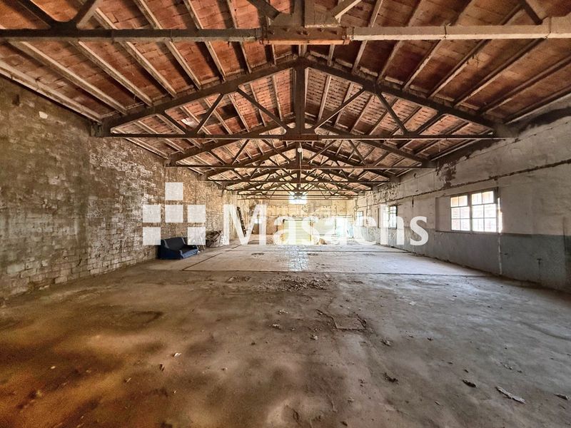 Foto 10227eb9-9b5b-4a9e-8f6f-fd4c8c4221b0. Capannone industriale in Sallent