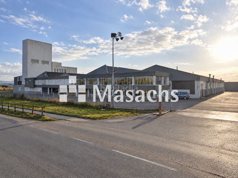 Foto 13da8af2-55ff-431a-84b0-4c57d2352ed6. Lloguer nau industrial a Cassà de la Selva