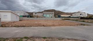 Terreno residencial en Pedanías Oeste. Solar urbano esquina en urbanizacion alcana (aspe)