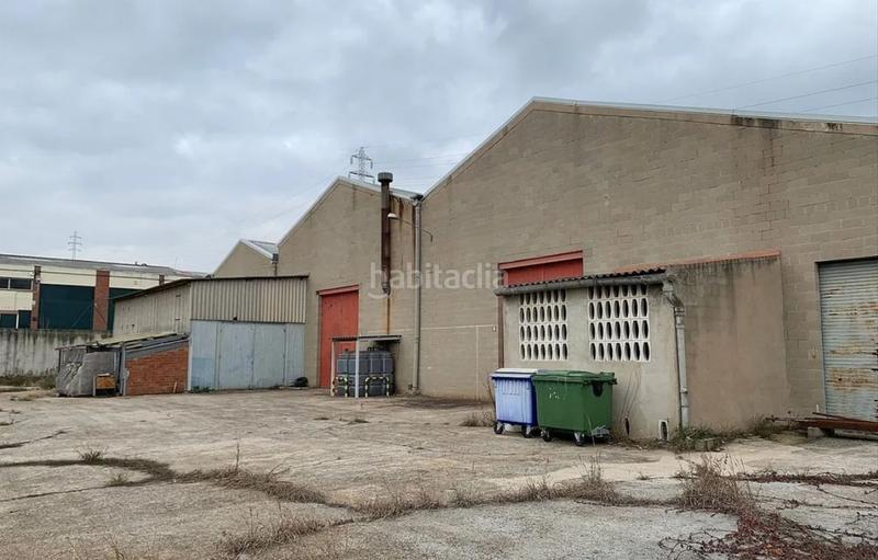 Foto 6bb3d30a-1446-4023-a65b-5639e6f8eba3. Geschäftsraum mit heizung in Polinyà