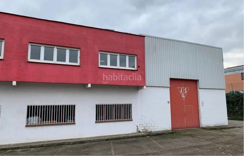 Foto fce3814d-17c8-4bb4-829d-36484cc93d77. Geschäftsraum mit heizung in Polinyà