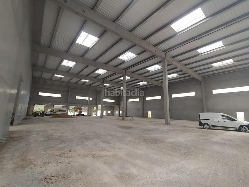 Foto a924b2d5-6ba3-40fb-8124-84d4e50cd983. Affitto capannone industriale con riscaldamento in Abrera