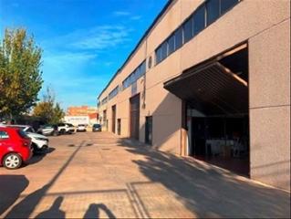 Rent Industrial building in Centre. Excelente ubicación
