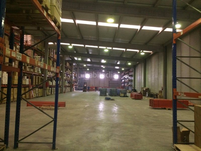 Foto b7fba6bd-7516-4271-b1b3-1a0ef16a1cbb. Lloguer nau industrial amb calefacció a Riells i Viabrea