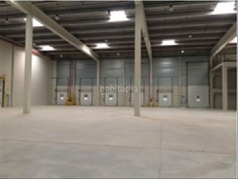Foto 36627b01-3def-4d2e-bcef-86141ed1653b. Lloguer nau industrial amb calefacció a Constantí