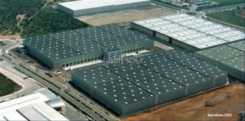 Foto ed2024e7-d1be-4e33-8c81-de76be99b711. Lloguer nau industrial amb calefacció a Constantí