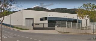 Rent Industrial building in Carrer del priorat 19. Nave logistica