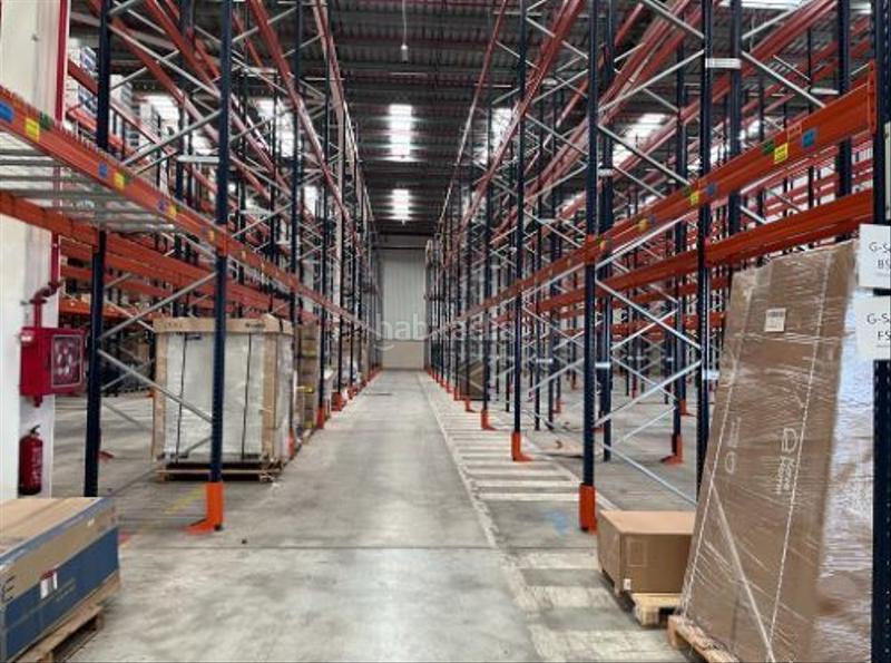 Foto 6dc9e10d-d151-4eed-a156-a38710555f42. Lloguer nau industrial a calle s 11 a Constantí