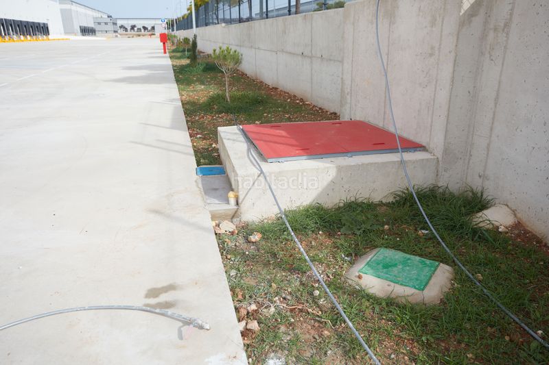 Foto 4f2099e5-e19f-4c2e-8a7c-3e793a31b562. Rent industrial building in Torija