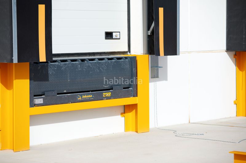 Foto 91e4a654-5d1e-463c-a681-9fb23db2f0c3. Rent industrial building in Torija