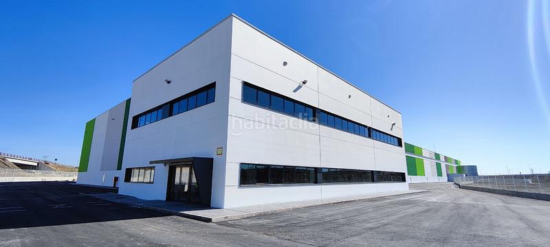 Foto 2ac1d546-ed03-423f-83f1-aed375f575e0. Rent industrial building in Estación-Cruz Roja Illescas