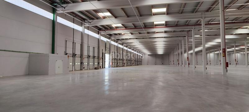 Foto 4f0a84e8-8452-4fe6-a320-402cb1801309. Rent industrial building in Estación-Cruz Roja Illescas
