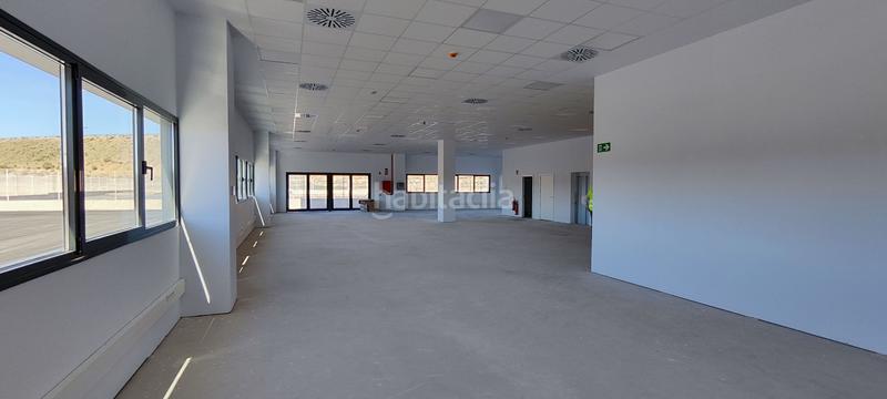 Foto a127a88f-96cc-4f9c-a37d-a5d8f09289fb. Rent industrial building in Estación-Cruz Roja Illescas