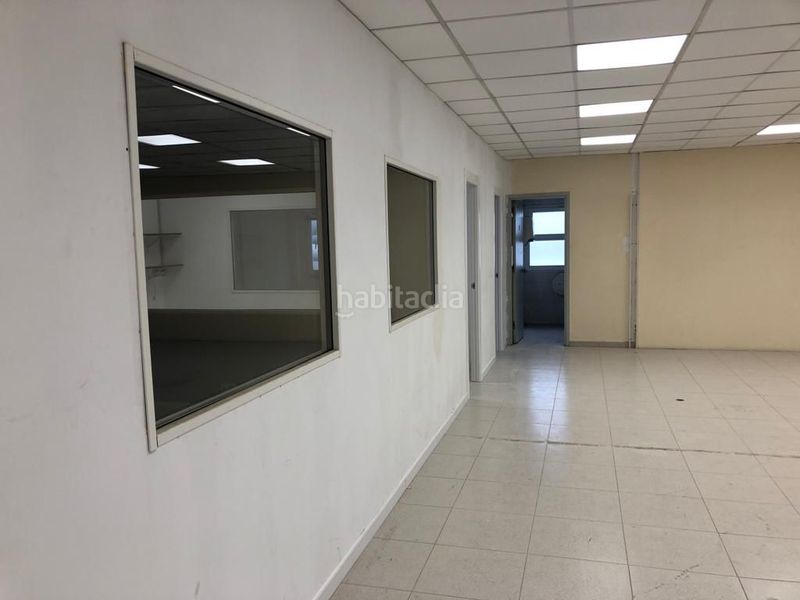 Foto 18b3c279-4f74-4f60-b00a-90840d51af35. Miete fabrikhalle in carrer de l'oliverar 12 in El Pedró Cornellà de Llobregat