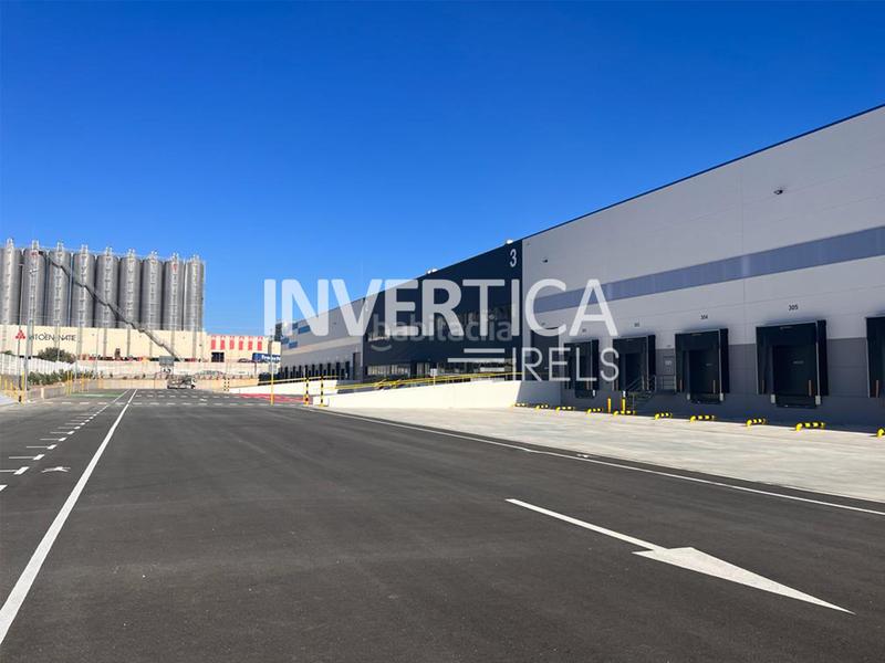 Foto 722f0d88-4a27-4026-8f4b-8249598fc13f. Lloguer nau industrial a Constantí