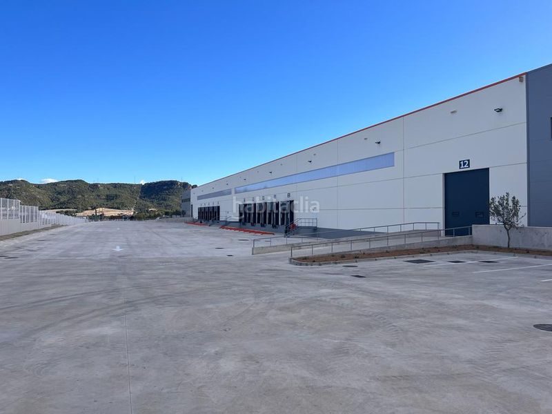 Foto 2641990a-e92d-4044-a329-12bc4b0e74cb. Rent industrial building in Òdena
