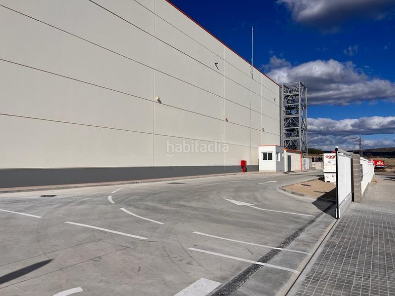 Foto cd787c8b-173a-417b-9495-2fcf1a2c785d. Rent industrial building in Òdena