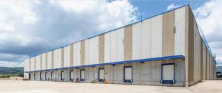 Lloguer Nau industrial a Carrer falc 1. Alquiler de nave logistica en el pla de santa maria