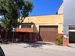 Nau industrial a Carrer de múrcia 4. Conjunto de dos naves en venta en sant boi de llobregat