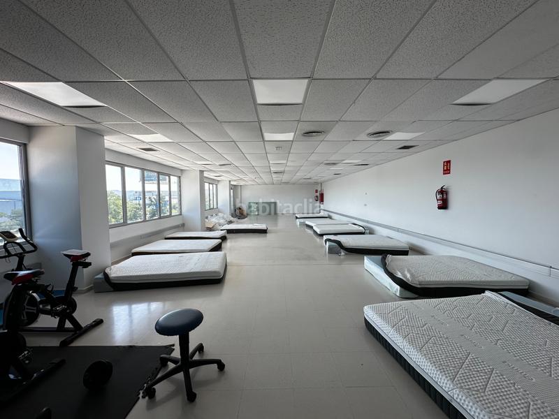 Foto 46b58dc6-60aa-4ca6-8014-bd9fd5e95788. Rent industrial building in glorieta rené descartes 2 in Alcalá de Henares