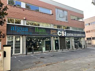 Lloguer Nau industrial a Carrer abat escarré 19. Nave industrial comercial en pla de boet