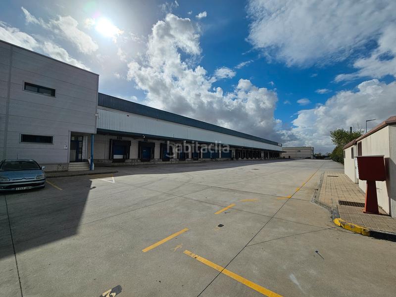 Foto 04dd5d77-94d8-4b44-afd0-8755a5d85e3f. Lloguer nau industrial a calle galileo galilei 3 a Alcalá de Henares