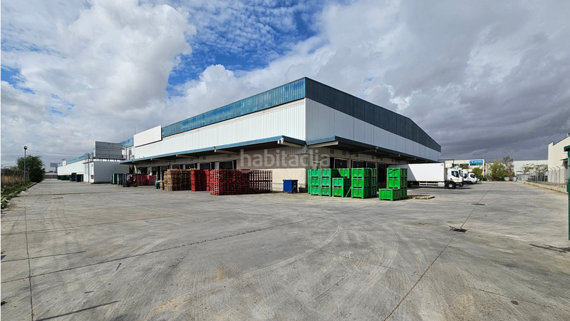 Foto ac322204-45fd-44ca-bd27-7a216c688d9b. Lloguer nau industrial a calle galileo galilei 3 a Alcalá de Henares