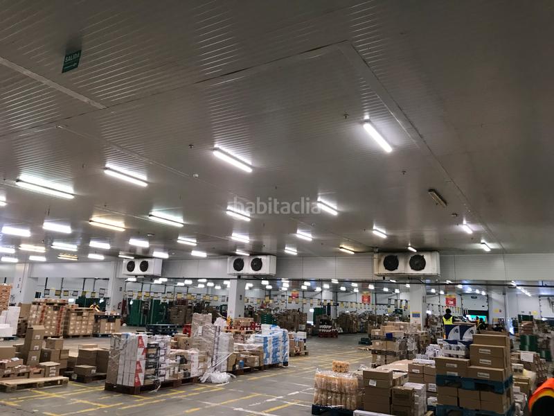 Foto 2260f8d4-fb73-498b-b8a1-553283e9a681. Rent industrial building in calle galileo galilei 3 in Alcalá de Henares