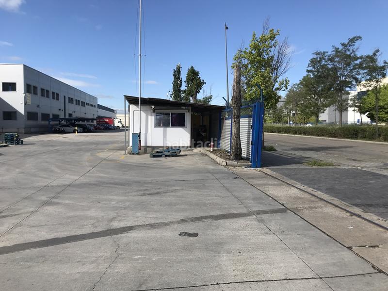 Foto 2c45a2de-ecee-4367-8d78-7ea530b7433c. Rent industrial building in calle galileo galilei 3 in Alcalá de Henares