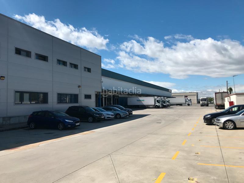 Foto 33abd075-7059-4c8e-b2d8-fd1258e1c429. Rent industrial building in calle galileo galilei 3 in Alcalá de Henares