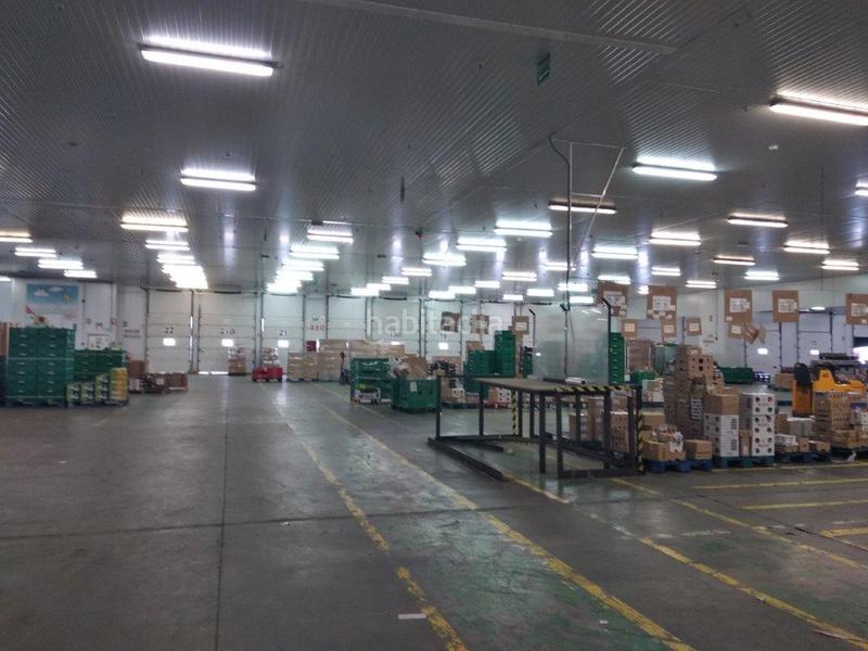 Foto e917f5db-98b6-476d-874d-1ac459f15fce. Rent industrial building in calle galileo galilei 3 in Alcalá de Henares