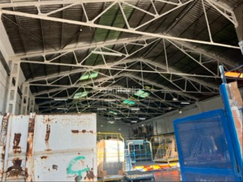 Foto 5bbaf9c2-8bf2-441b-a950-a024aed925b1. Rent industrial building in Centre Hospitalet de Llobregat (L´)