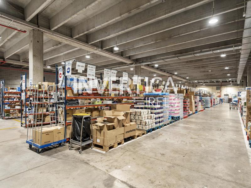 Foto 5c162d3d-4e1a-4124-8584-ec42e8be67a3. Alquiler nave industrial en carrer pla de matabous 40 en Montcada i Reixac