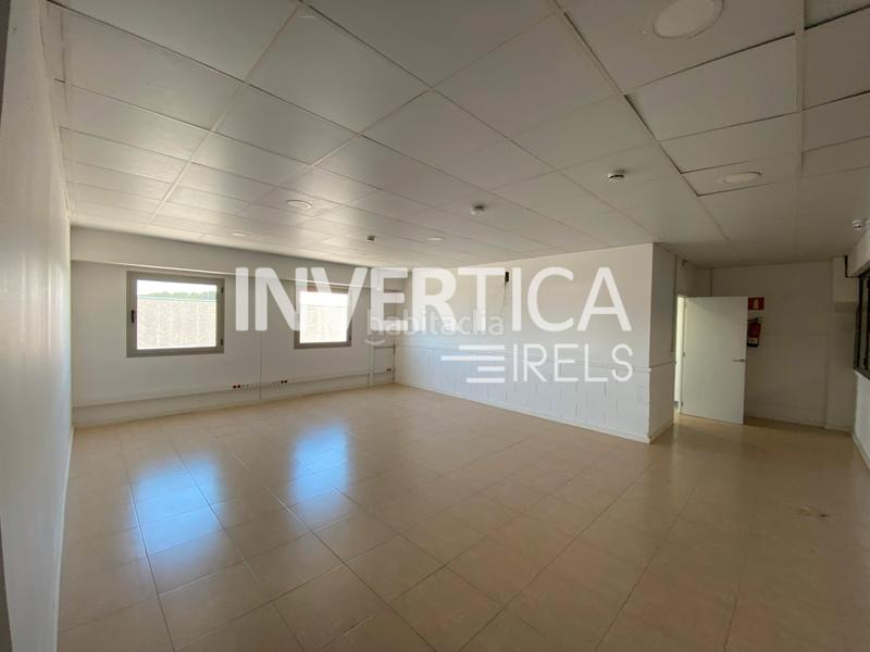 Foto 5d1dfc23-4e32-4958-9feb-62e38527fdbb. Lloguer nau industrial a carrer del fornal 11 a Can Vinyals Esparreguera