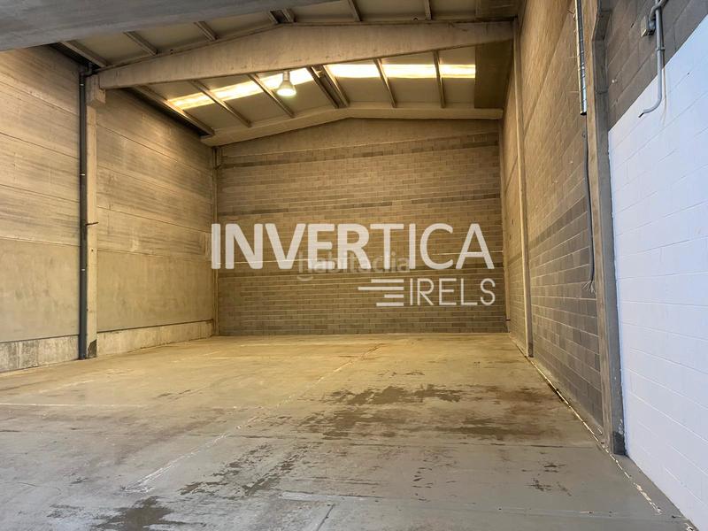 Foto 848e24b5-b0df-465b-946f-013bca4d4f20. Lloguer nau industrial a carrer del fornal 11 a Can Vinyals Esparreguera