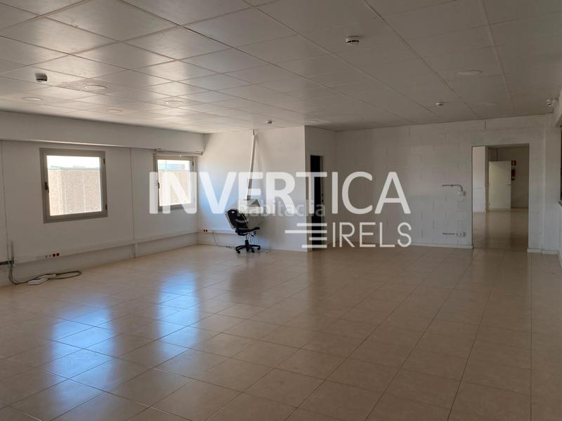 Foto 88320525-6254-42a8-9480-2770d7ca3994. Lloguer nau industrial a carrer del fornal 11 a Can Vinyals Esparreguera