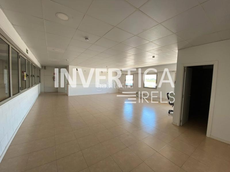 Foto b522a967-7ec9-4ec9-92c8-fb91e01fd044. Lloguer nau industrial a carrer del fornal 11 a Can Vinyals Esparreguera