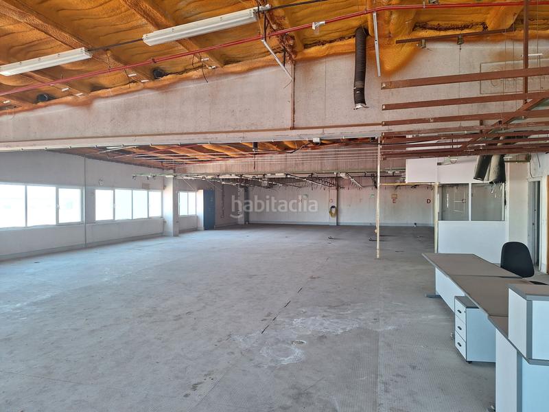 Foto 5ae6e444-2a9e-446e-9eb2-e4bed2f63638. Affitto capannone industriale in calle morse 4 in Getafe