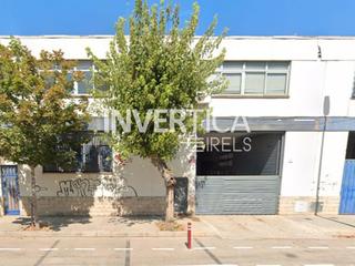 Miete Fabrikhalle in Carrer de la feixa llarga 66. Nave industrial con oficinas y excelentes accesos en zona bien c