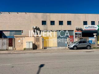 Lloguer Nau industrial  Carrer de les salines. Alquiler de nave en calle de les salines