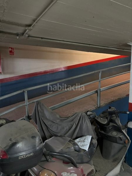 Foto b311d1da-734f-4ffa-ac86-bc70712e3b2c. Motorcycle parking in carrer de la cooperativa 79 in Mataró