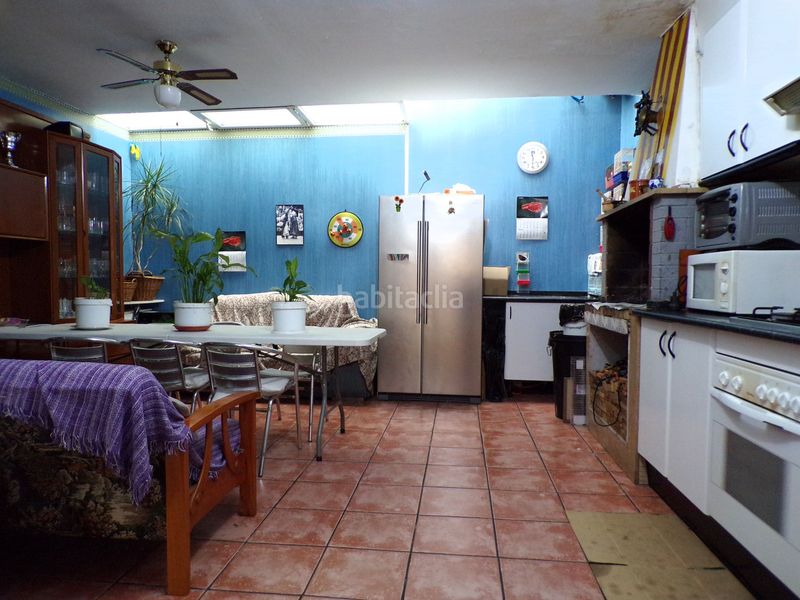 Foto be813cdf-2567-4815-b06f-42cee51fc384. Casa adossada amb calefacció aparcament a Centre Torredembarra