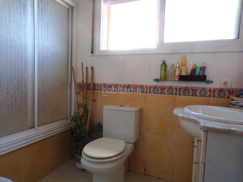 Foto fe6151e8-6c3b-4e46-a528-fba4c6fea538. Casa a schiera con riscaldamento parcheggio piscina in Vendrell (El)