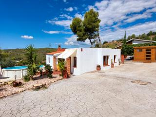 Rent Chalet  Carrer pau casals. Casa independiente con piscina privada
