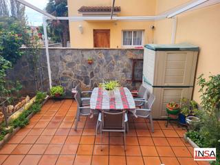 Reihenhaus in Babilonia. Perfecto estado de conservación