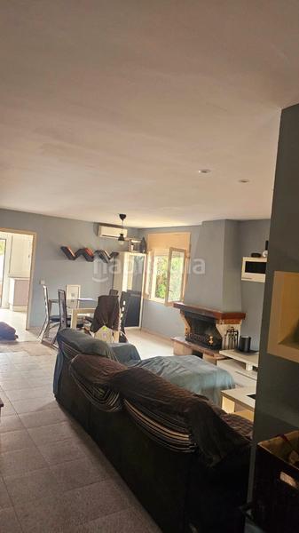 Foto 230ca497-7c0a-48a1-aaa3-e2f209240b92. Casa a schiera con camino in Pobla de Montornès (La)