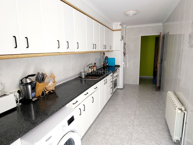 Foto 07bb3b2b-900c-469f-ae91-ad97f5947b52. Casa adossada amb xemeneia calefacció aparcament a Altafulla