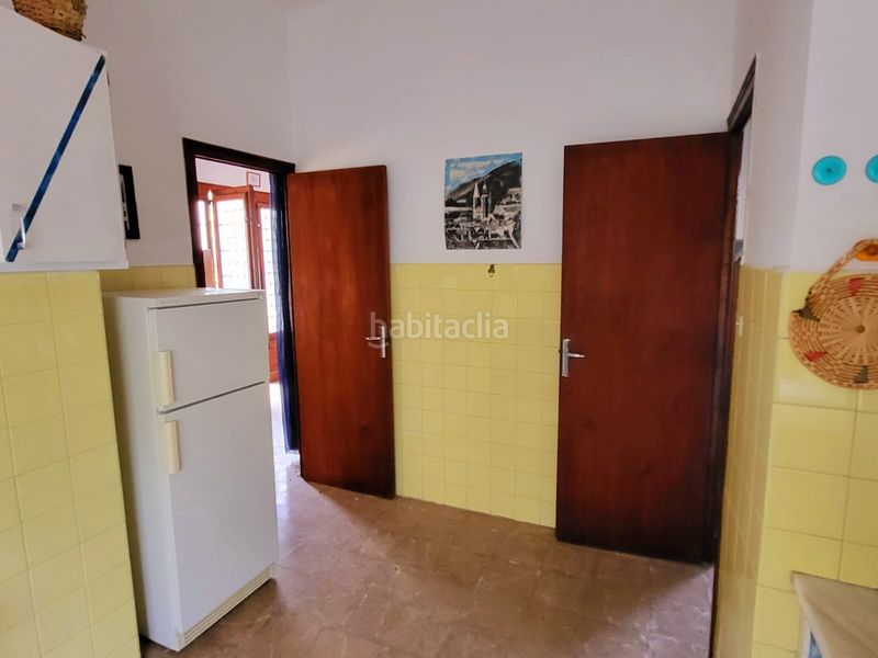 Foto f8cea80a-824e-47b9-b0c4-6ba68dee80b0. Casa amb xemeneia aparcament a Els Munts Torredembarra
