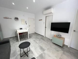 Lloguer Apartament a Centre-Platja. Apartamento en alquiler en 1 línea de mar, 1 dormitorio.