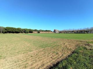Finca rústica a Fenals. Parcela rústica llana en venta en playa de aro